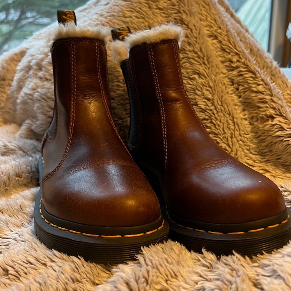Dr Martens Brown Faux Fur Lined Leonore Chelsea Boot US 6